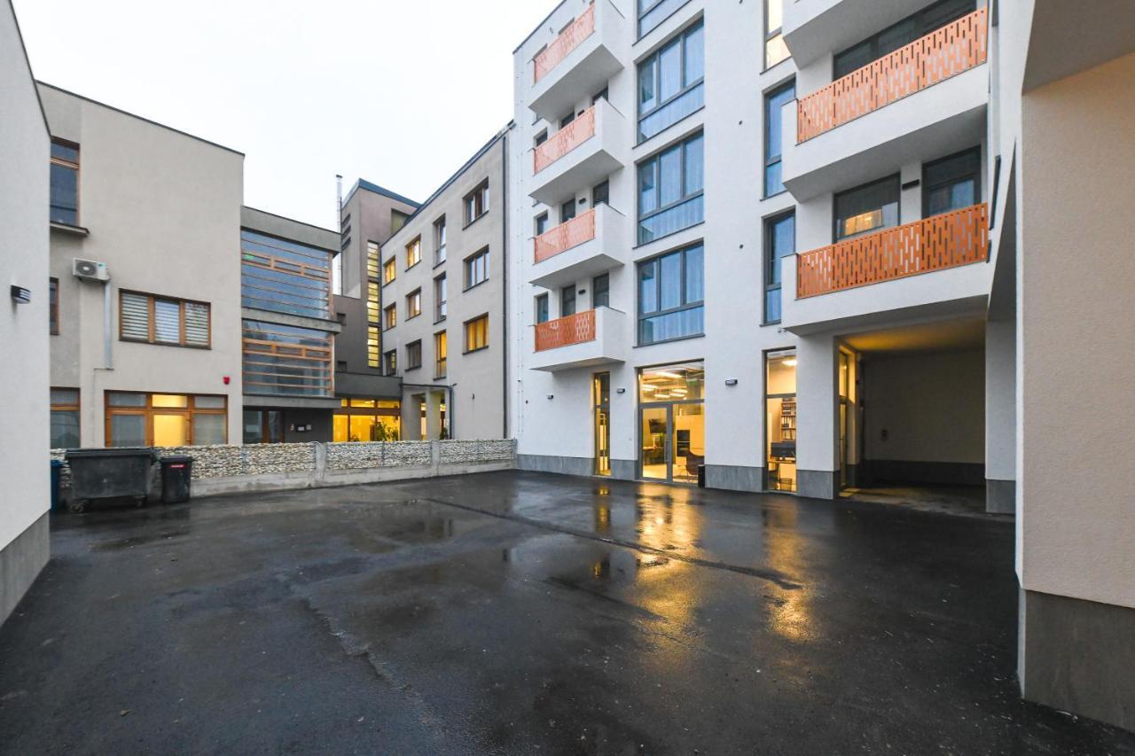 The Central Park Residence Cluj-Napoca Exteriör bild